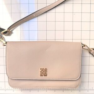 Elegant Cream Nine West Crossbody Wallet
